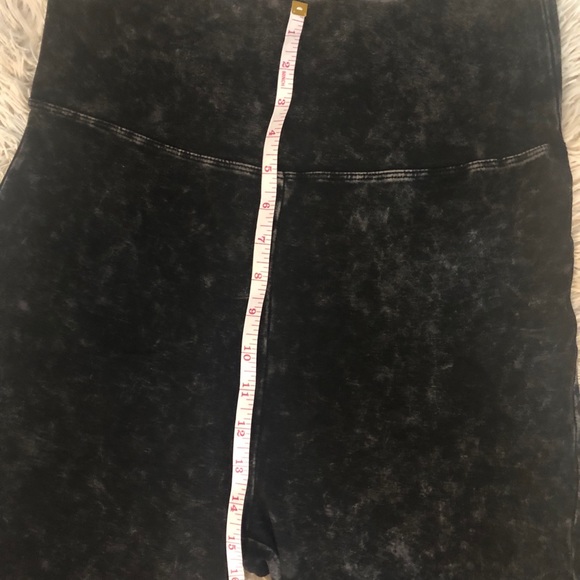 Gray stonewashed hi rise leggings - Picture 3 of 5